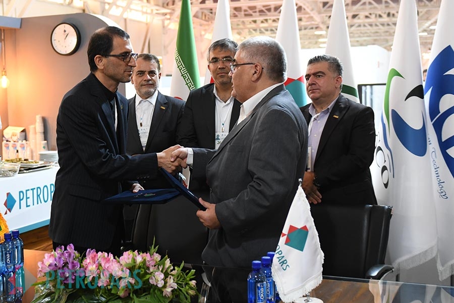 Petropars; Signing of two memorandums of cooperation for localization of gas pressure increase knowledge